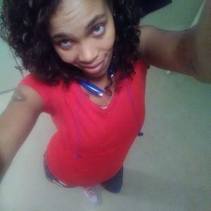 Meet your Posher, Toshieka